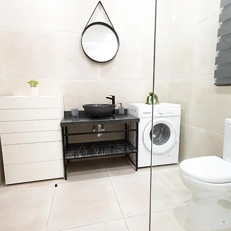 Beautiful 2br In The Heart Of